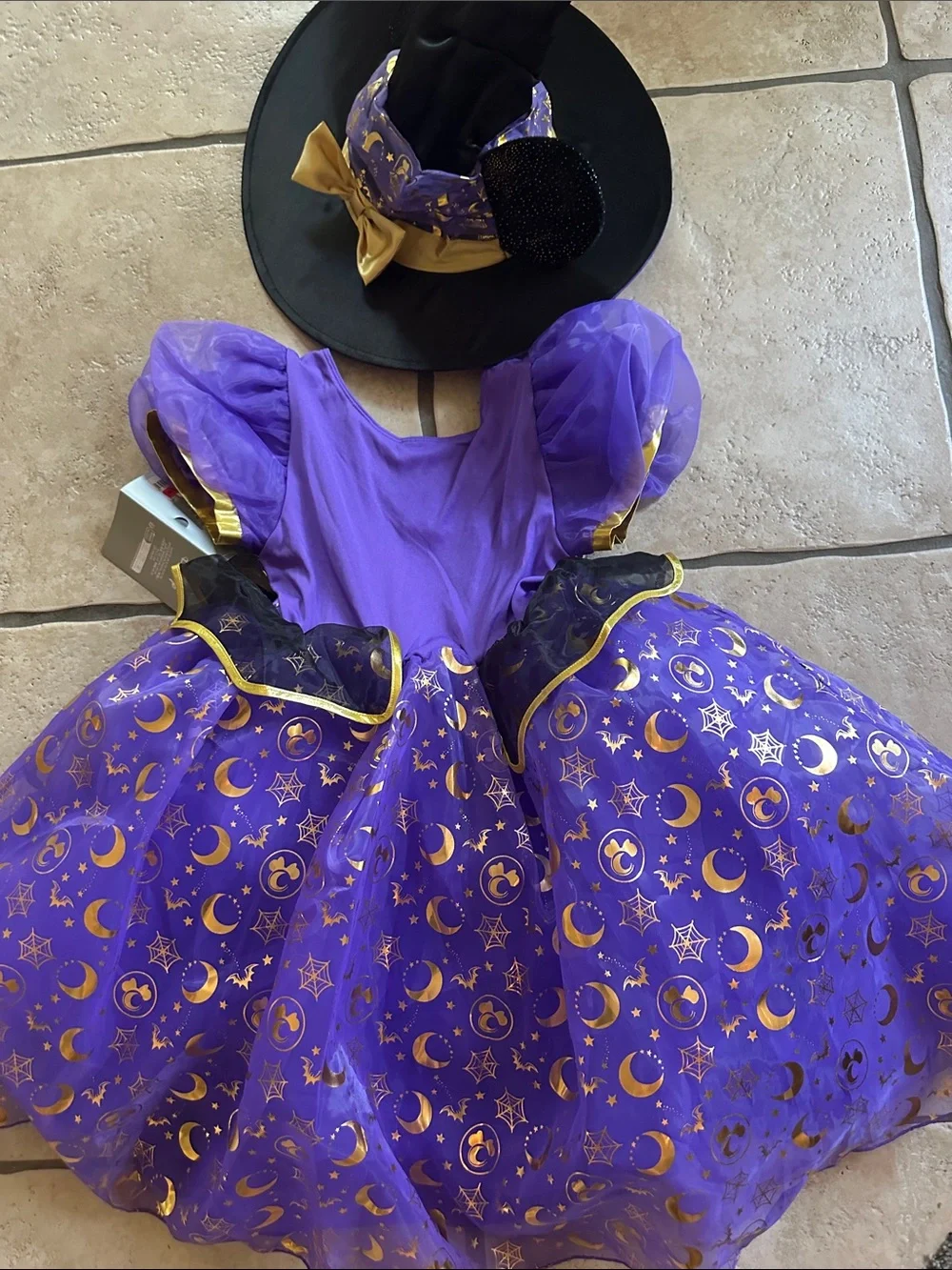 Disney store Girls Purple Witch Costume Dress with Hat - Kids Costume size 9/10